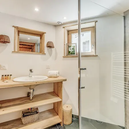 Lo - Au Charme Rustique Pour 12 Personnes Mae-6974 *